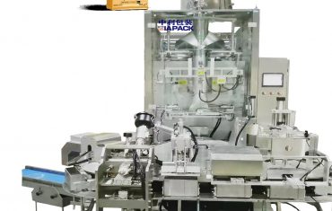 ავტომატური სამკუთხედის მოდელის ჩანთა ვაკუუმური შესაფუთი მანქანა ყავის ფხვნილისთვის